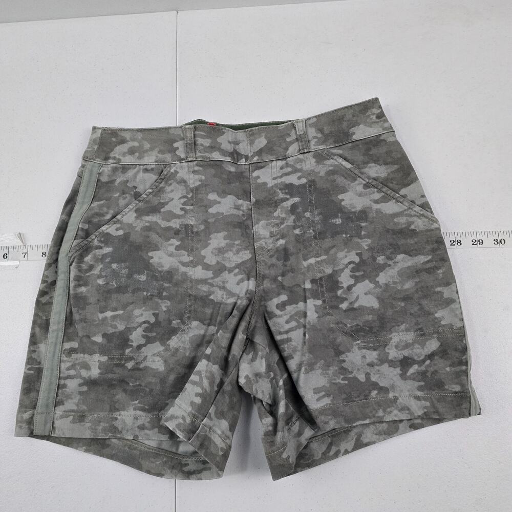 Spanx camo shorts womens size Medium green gray 5274